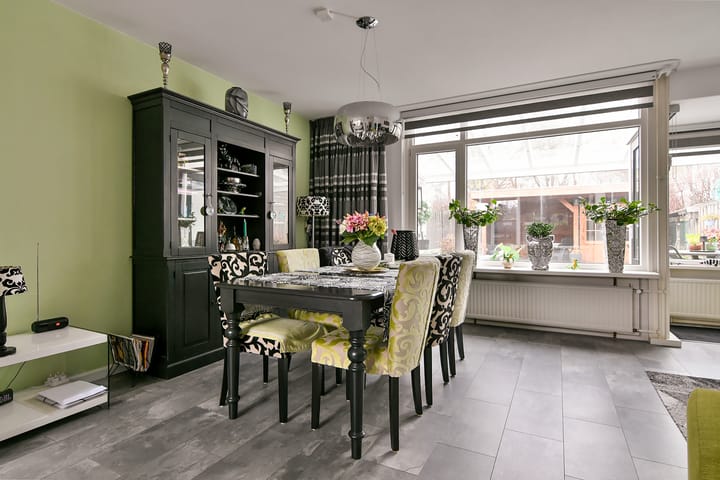 Foto 14 van Schweitzerstraat 42