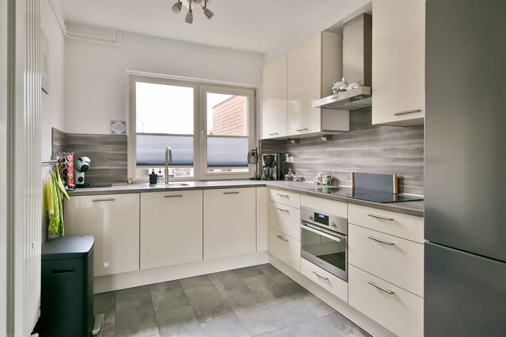 Foto 2 van Schweitzerstraat 42