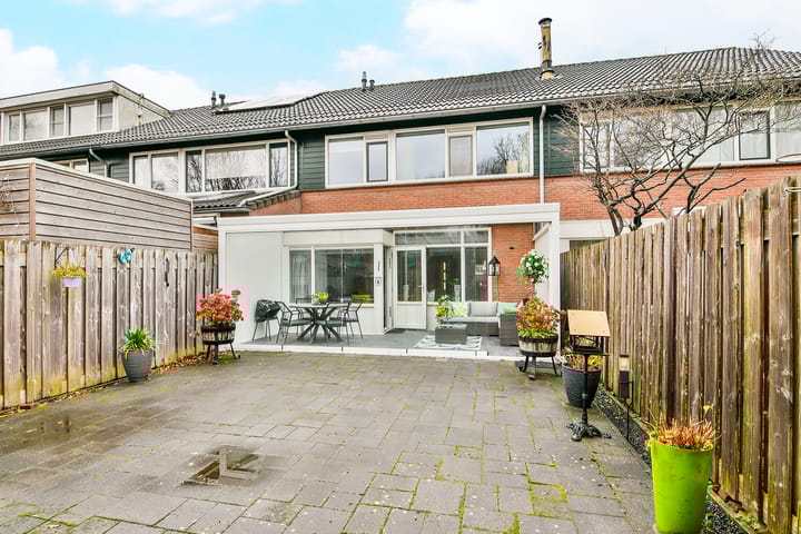 Foto 1 van Schweitzerstraat 42