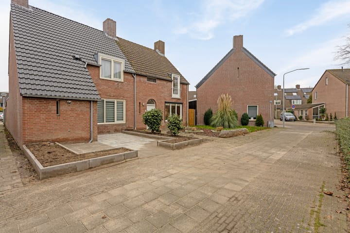 Foto 3 van Weegbree 2