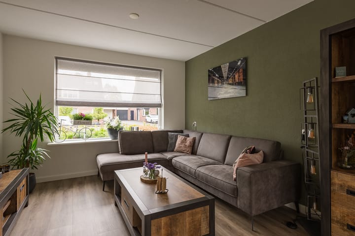 Foto 2 van Pluutstraat 15