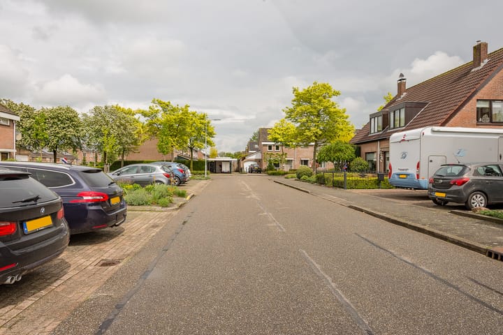 Foto 37 van Pluutstraat 15