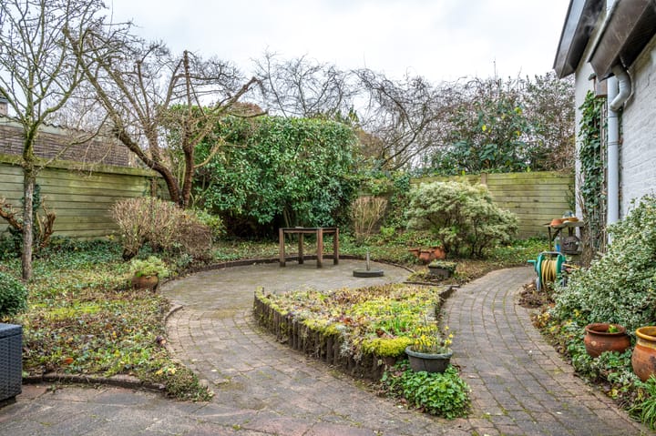 Foto 39 van Middelweg 84