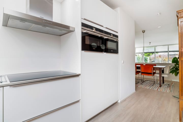 Foto 12 van Jacques Nycolaasstraat 11