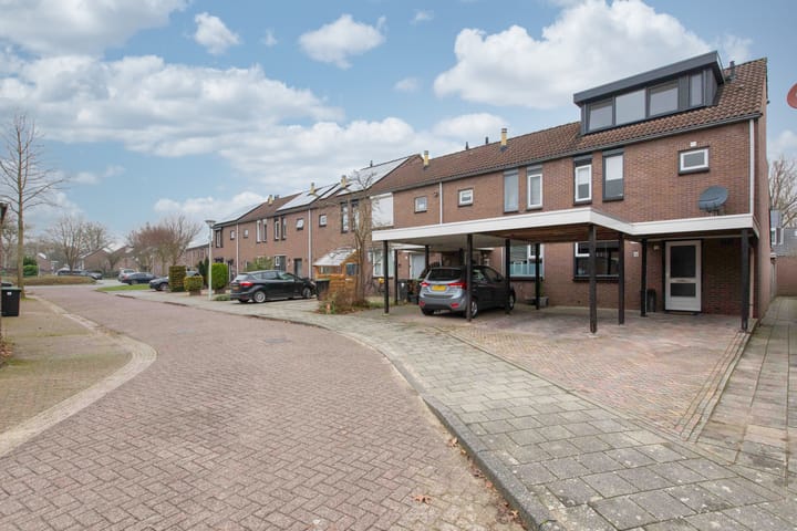 Foto 51 van Roodborststraat 13