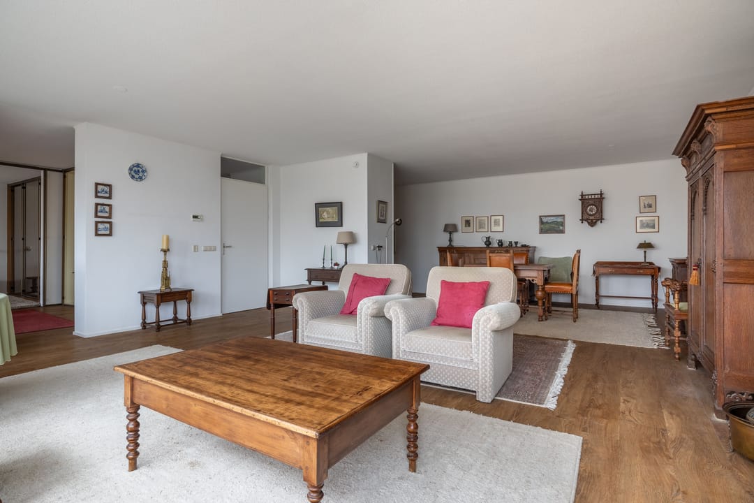 Foto 13 van Valkenierslaan 35-D18