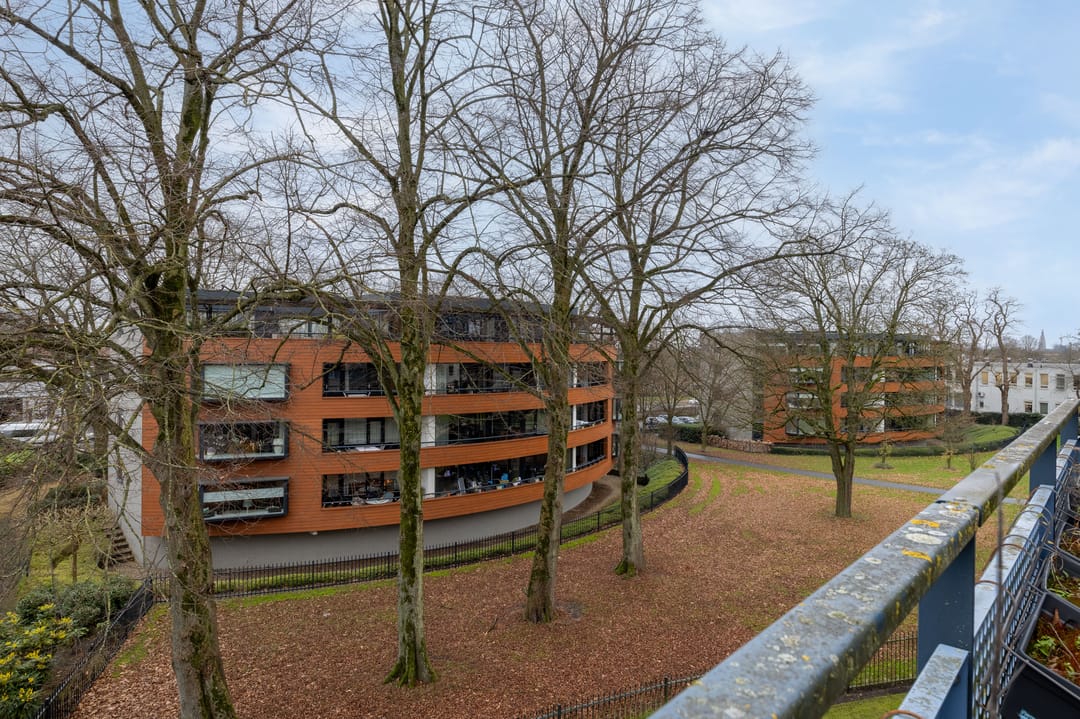 Foto 41 van Valkenierslaan 35-D18