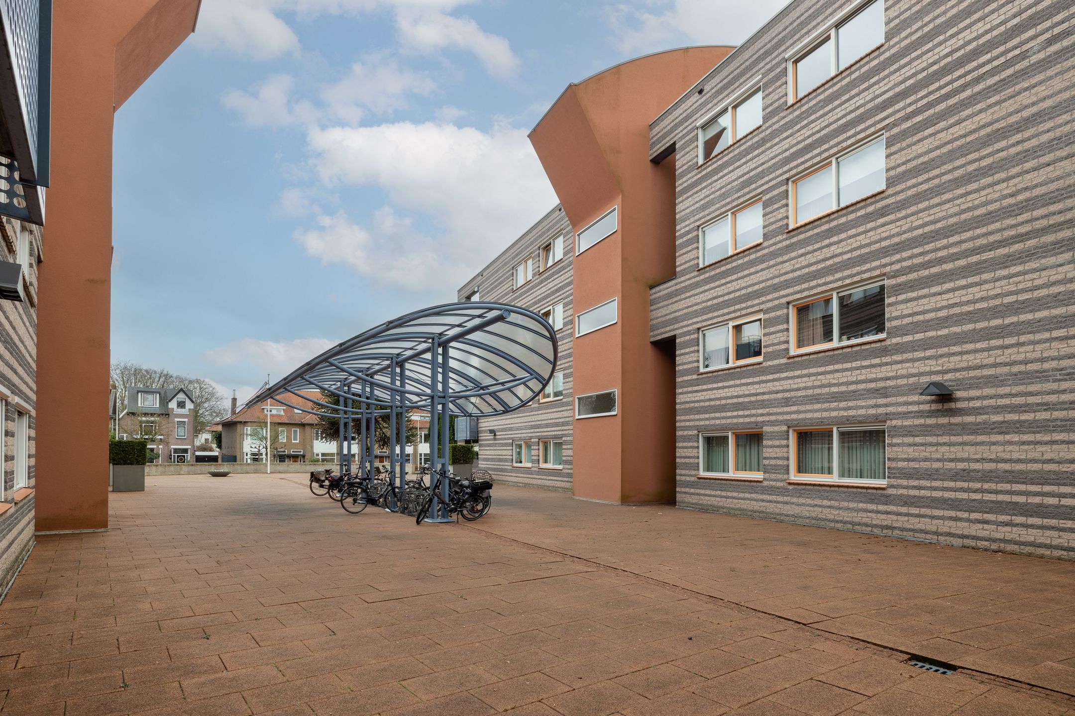 Foto 42 van Valkenierslaan 35-D18