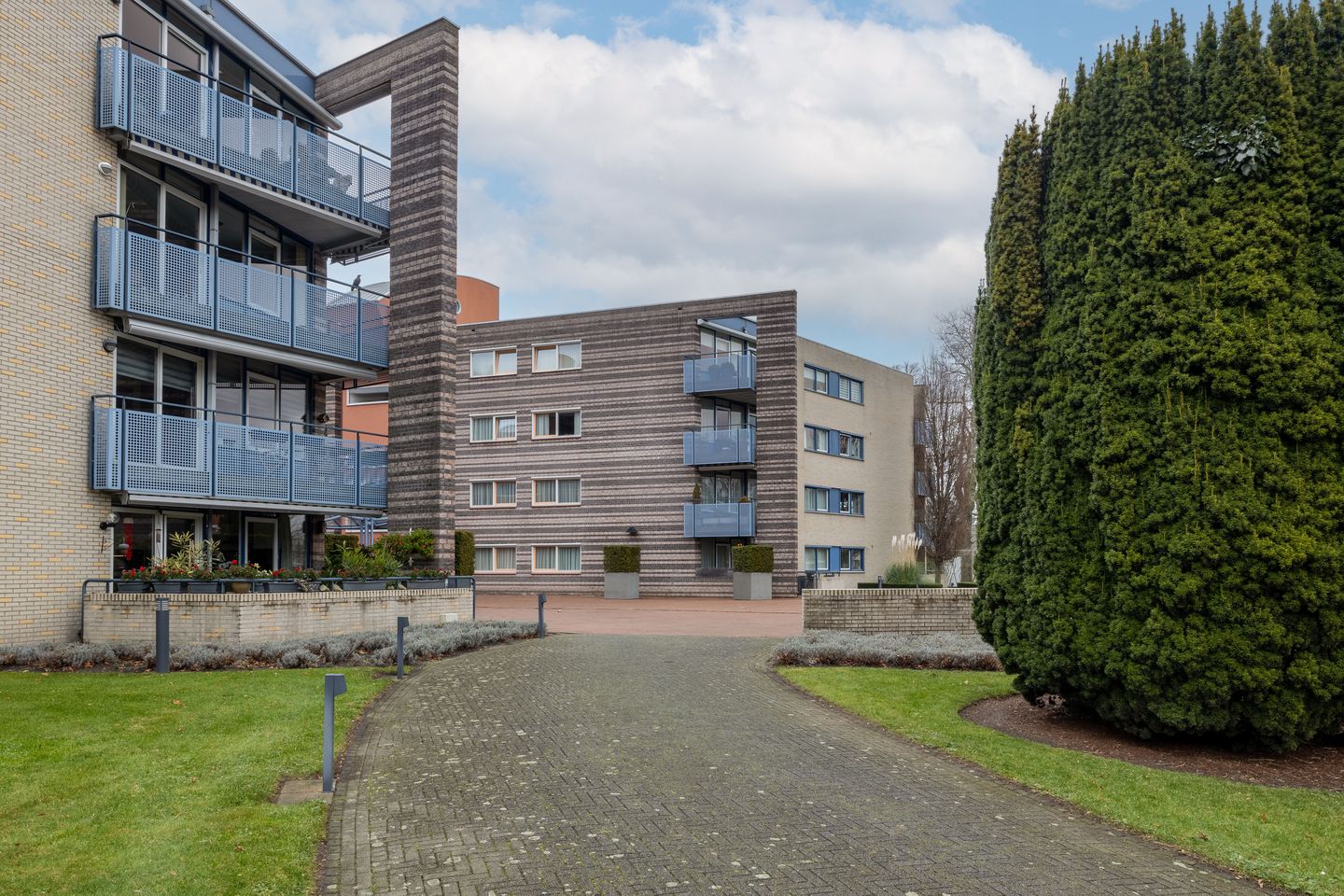 Foto 44 van Valkenierslaan 35-D18