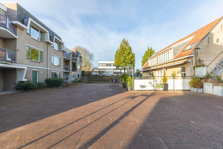 Foto 4 van Dorpsplein 16