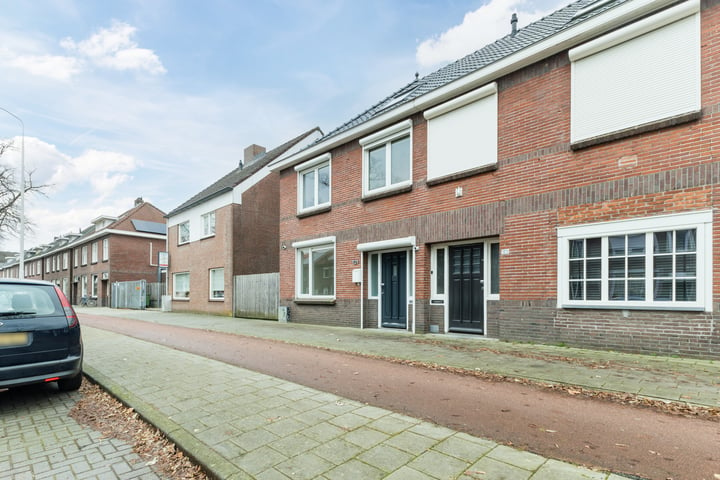 Bekijk foto 38 van Zeelsterstraat 121