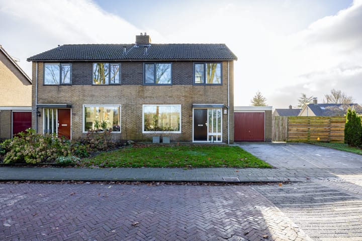 Foto 8 van Spoorstraat 34