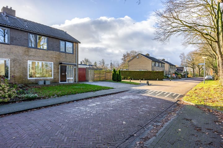 Foto 56 van Spoorstraat 34