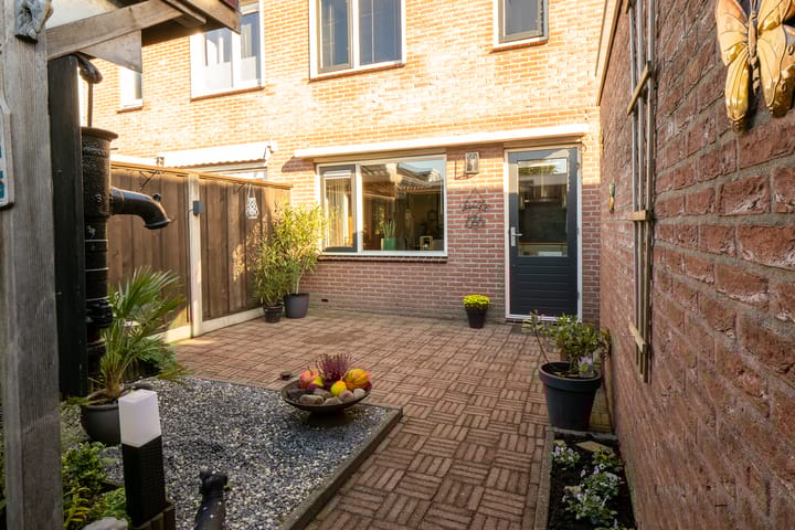 Foto 33 van Libellestraat 35