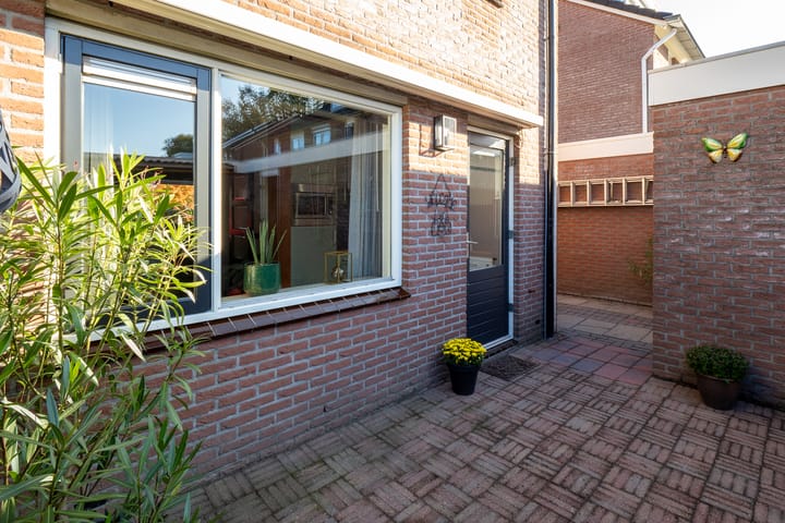 Foto 34 van Libellestraat 35