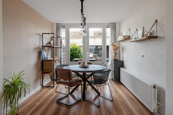 Foto 13 van Bernhardlaan 4