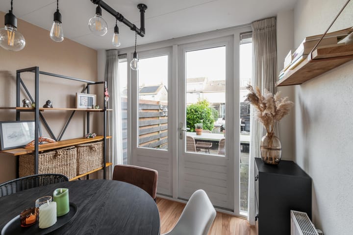 Foto 14 van Bernhardlaan 4