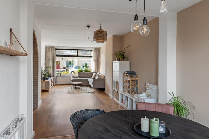 Foto 15 van Bernhardlaan 4