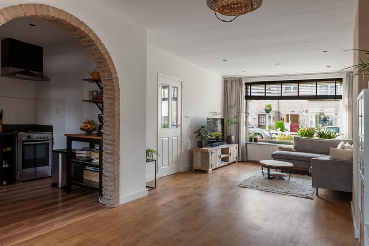 Foto 16 van Bernhardlaan 4