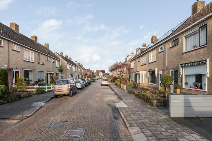 Foto 51 van Bernhardlaan 4