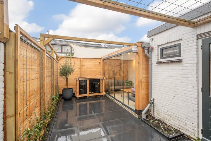 Foto 19 van Arnold Hoogvlietstraat 78