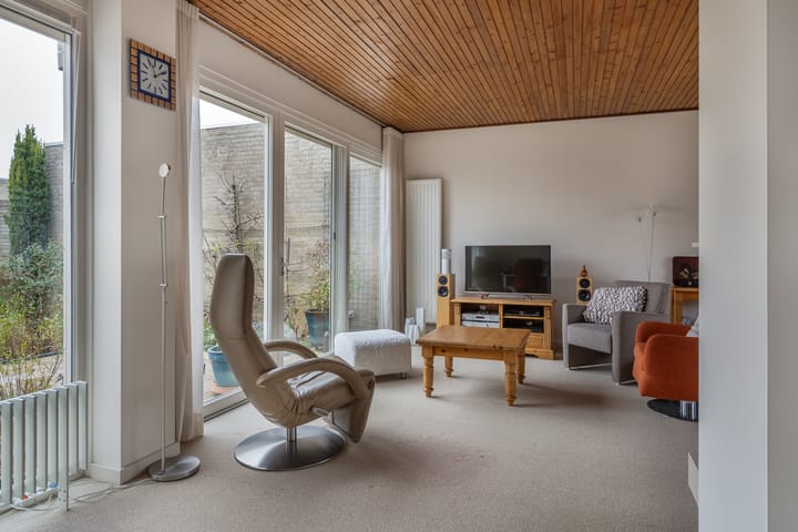 Foto 12 van Gouverneur Van der Fossestraat 12