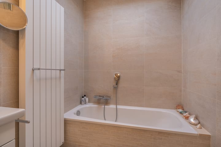 Foto 16 van Gouverneur Van der Fossestraat 12