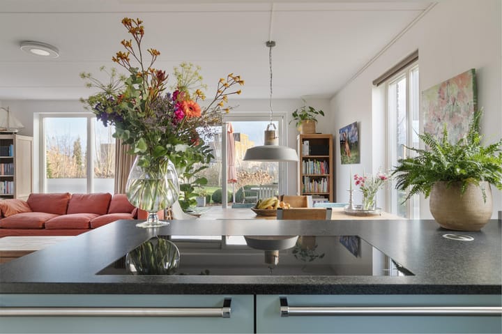 Photo 9 of John Daltonstraat 16