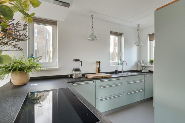 Photo 10 of John Daltonstraat 16