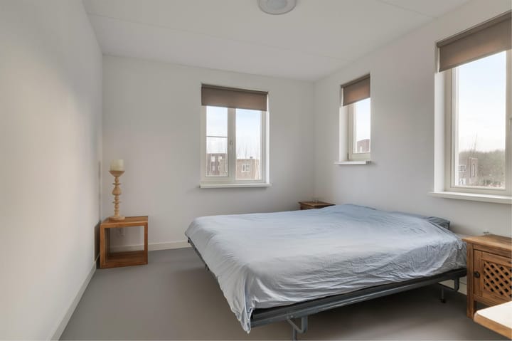 Photo 21 of John Daltonstraat 16