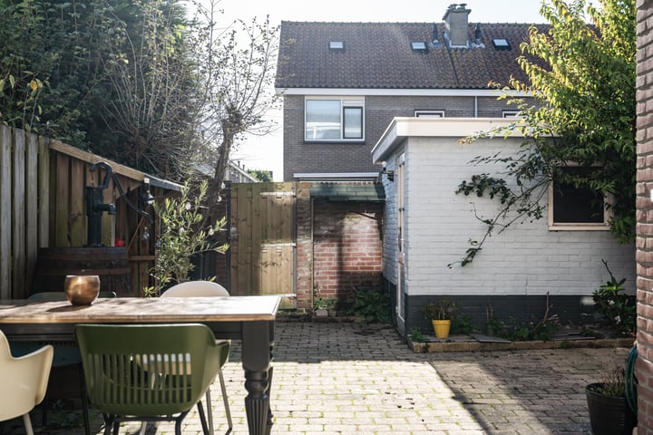 View photo 16 of Holbeekstraat 33