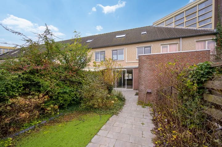 Foto 13 van Nat King Colestraat 14