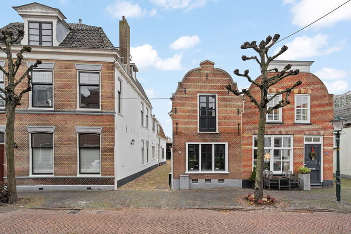 Bekijk foto 1 van Voorstraat 114-A