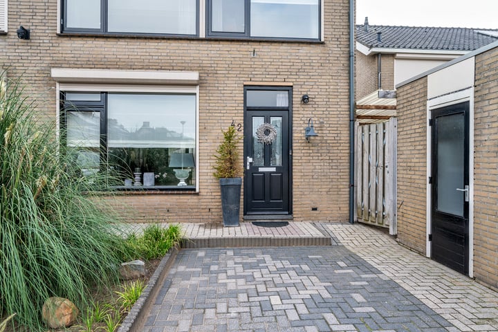 View photo 36 of Pavanestraat 42