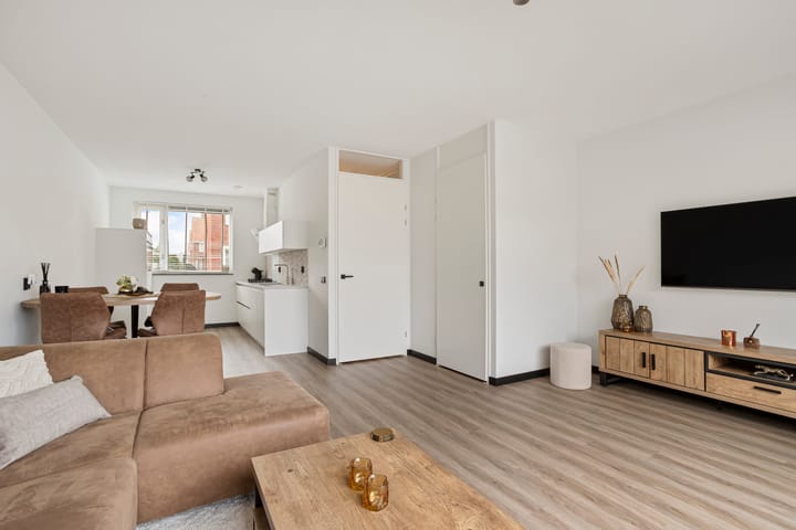 Foto 6 van Johan Metzelaarstraat 37