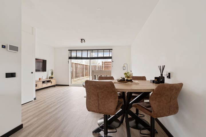 Foto 7 van Johan Metzelaarstraat 37