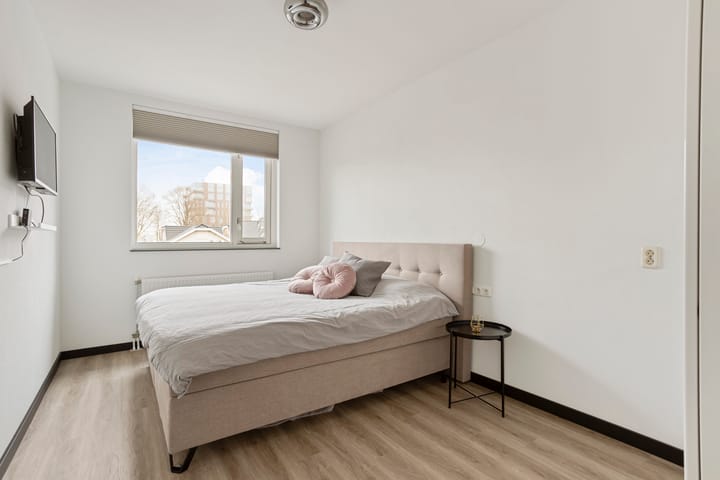 Foto 13 van Johan Metzelaarstraat 37