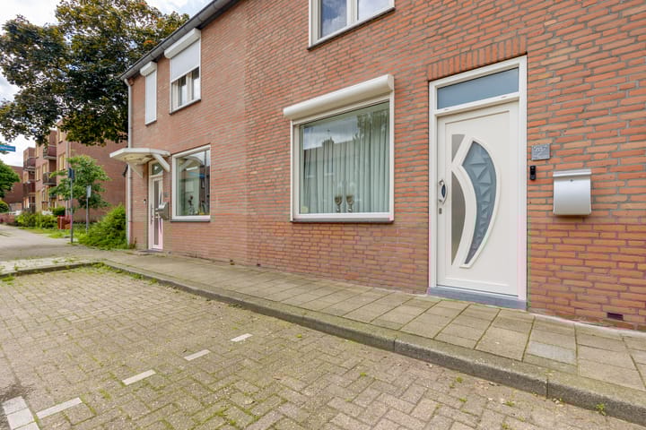 Foto 33 van Mesdagstraat 153