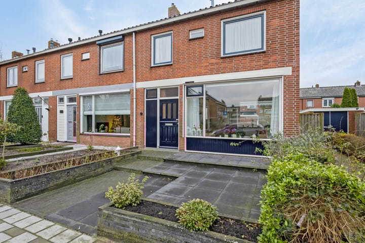 Foto 1 van Bumastraat 8