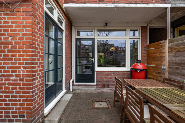 Bekijk foto 30 van Celebesstraat 17