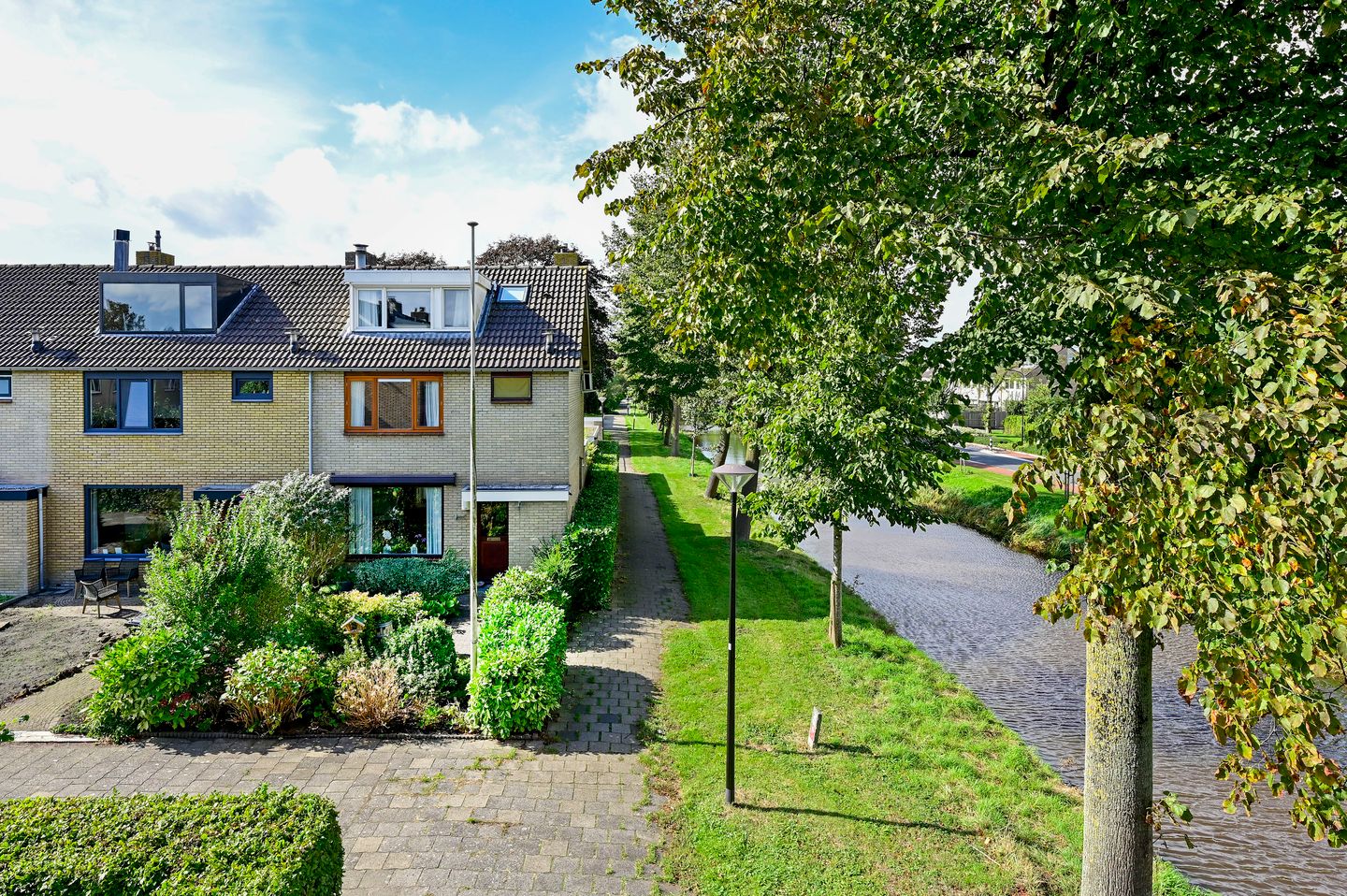 Foto 1 van Burgemeester van Trichtlaan 108