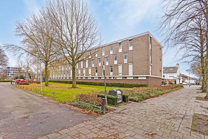 View photo 36 of Graafschap Hornelaan 85