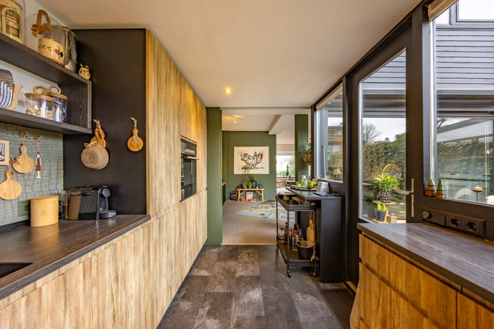 Photo 18 of Sir Winston Churchillln 899