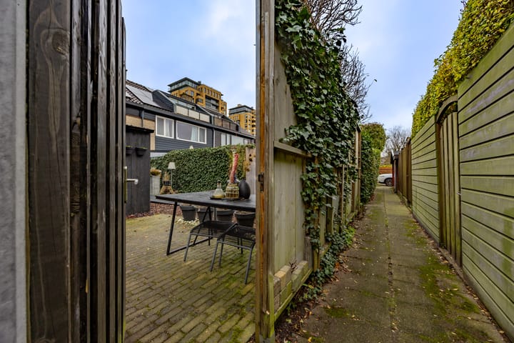 Photo 27 of Sir Winston Churchillln 899