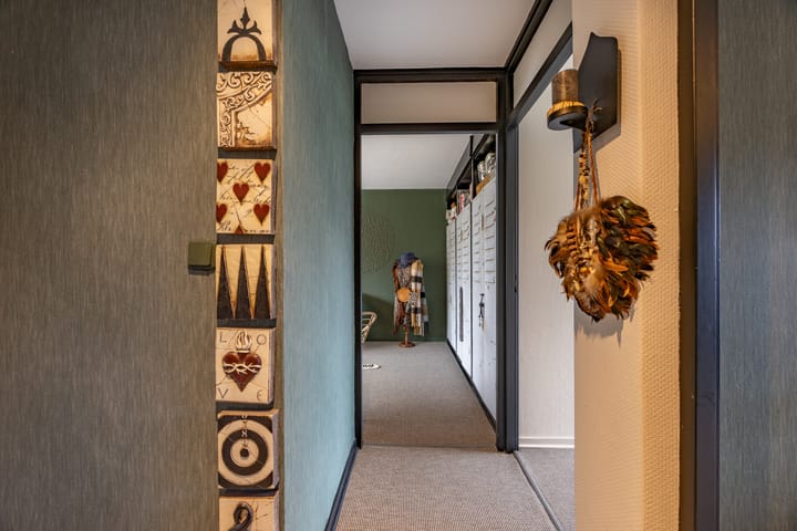 Photo 36 of Sir Winston Churchillln 899