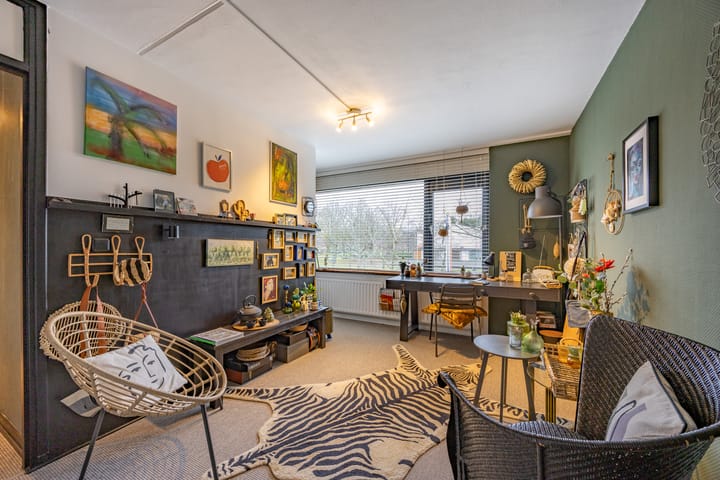 Photo 44 of Sir Winston Churchillln 899