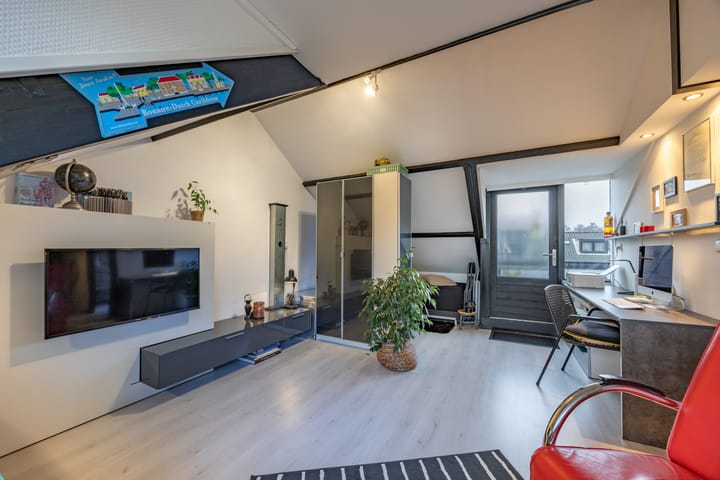 Photo 52 of Sir Winston Churchillln 899