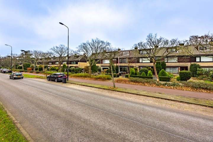 Photo 63 of Sir Winston Churchillln 899