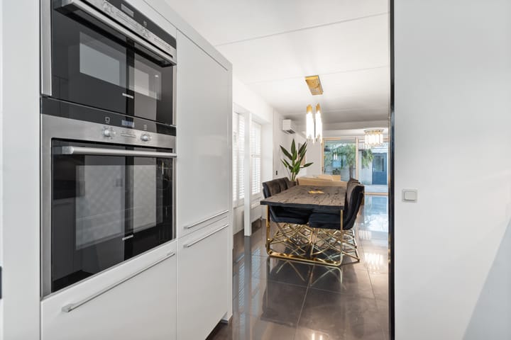 Foto 12 van Marga Klompélaan 281