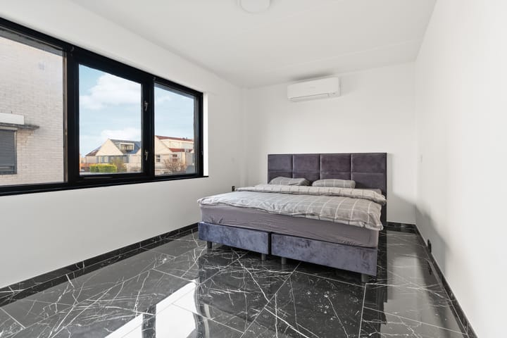 Foto 17 van Marga Klompélaan 281